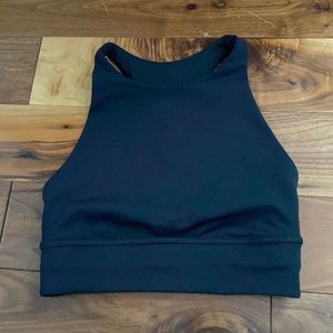 Lululemon top/ sports bra 4